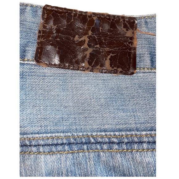 M. Gordon distressed men’s jeans with Skull design on back pocket 34 X 34 - Picture 6 of 15